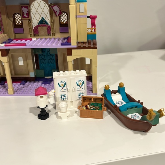 Lego Disney frozen 2 arendelle castle - Picture 3 of 5